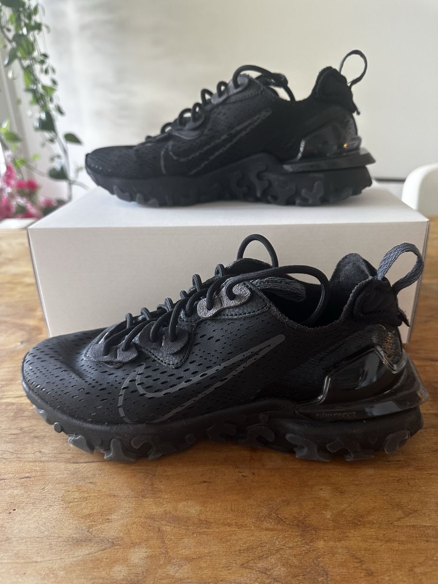Nike Chaussures hommes: Baskets Nike React Vision D/MS/X noir taille 38.5 – D'occasion à Châtelaine par Alexandra.jankowski