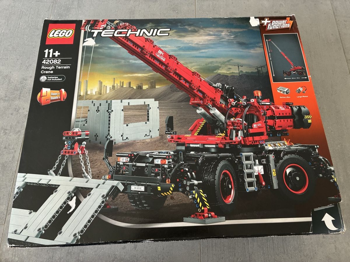 Lego Kit di costruzioni: Lego Technic 42082 rough terrain crane – Usato da Luzern venduto da Flip_