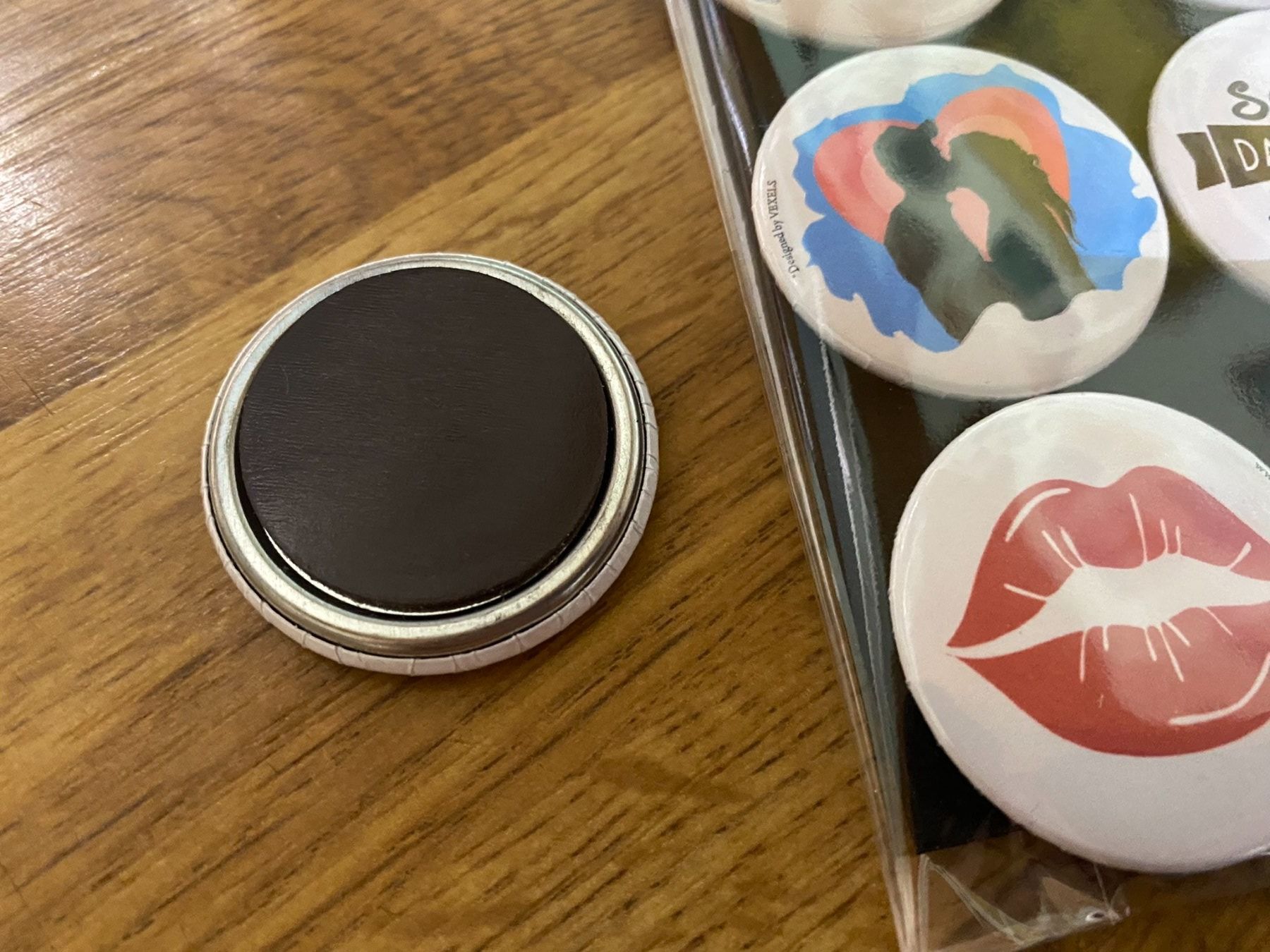 Calamite: Magnet Buttons Liebe – Nuovo (secondo la descrizione) da Basel venduto da FatCatPacksTheRatt 1