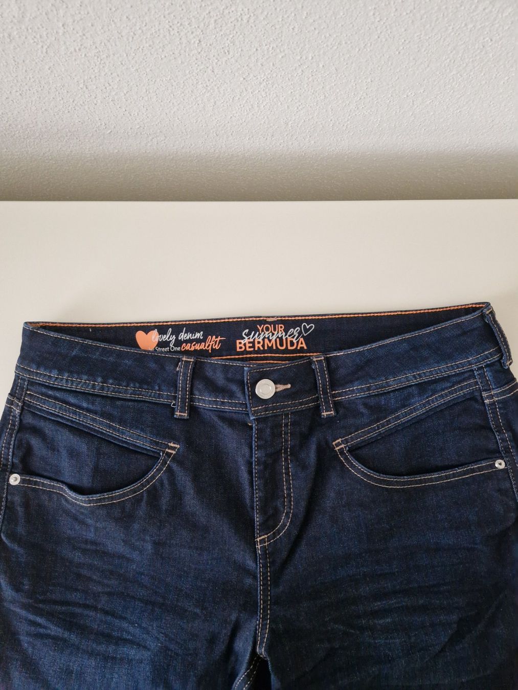 Pantaloni: Bermuda Jeans Jane – Nuovo (secondo la descrizione) da Wettingen venduto da kruemi 2