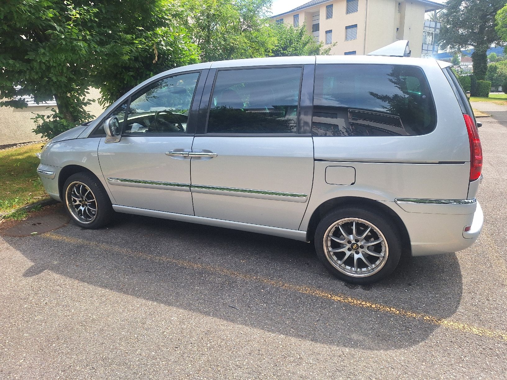Peugeot Automobili: Peugeot 807 2.0 hdi – Usato da Muri AG venduto da Misini1973 1