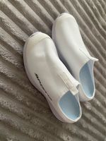 Sportschuhe Weiss Grösse 43. Neu