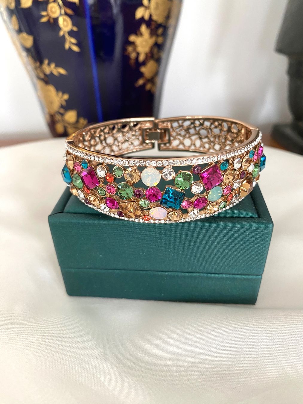 Bracciali & Braccialetti: Wunderschönes Armband – Nuovo e nell'imballaggio originale da Sarnen venduto da catnini