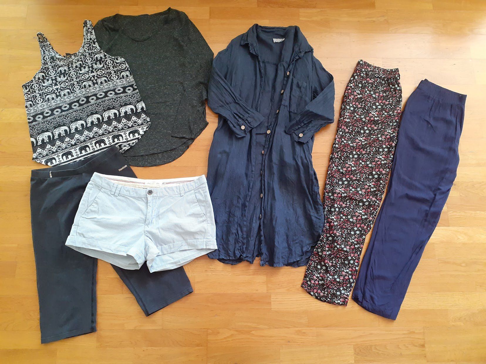 Lotti di vestiti: Kleiderpaket, gr. M-L – Usato da Dübendorf venduto da Fip05