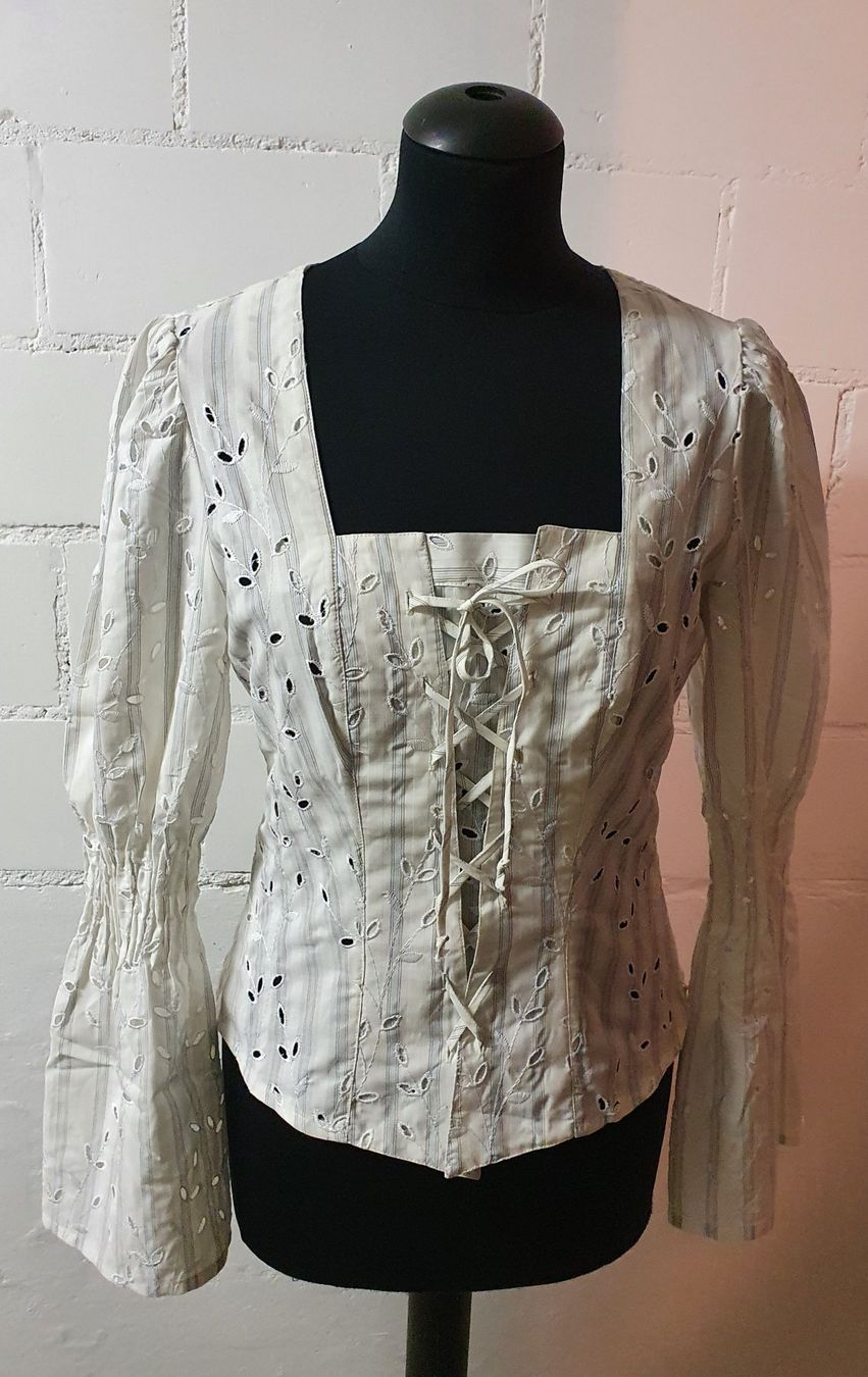 Camicette: Neu: "Wallmann" / edle Trachten Mieder-Bluse Gr. 40 / Creme – Nuovo (secondo la descrizione) da Muri AG venduto da Edlerweiss