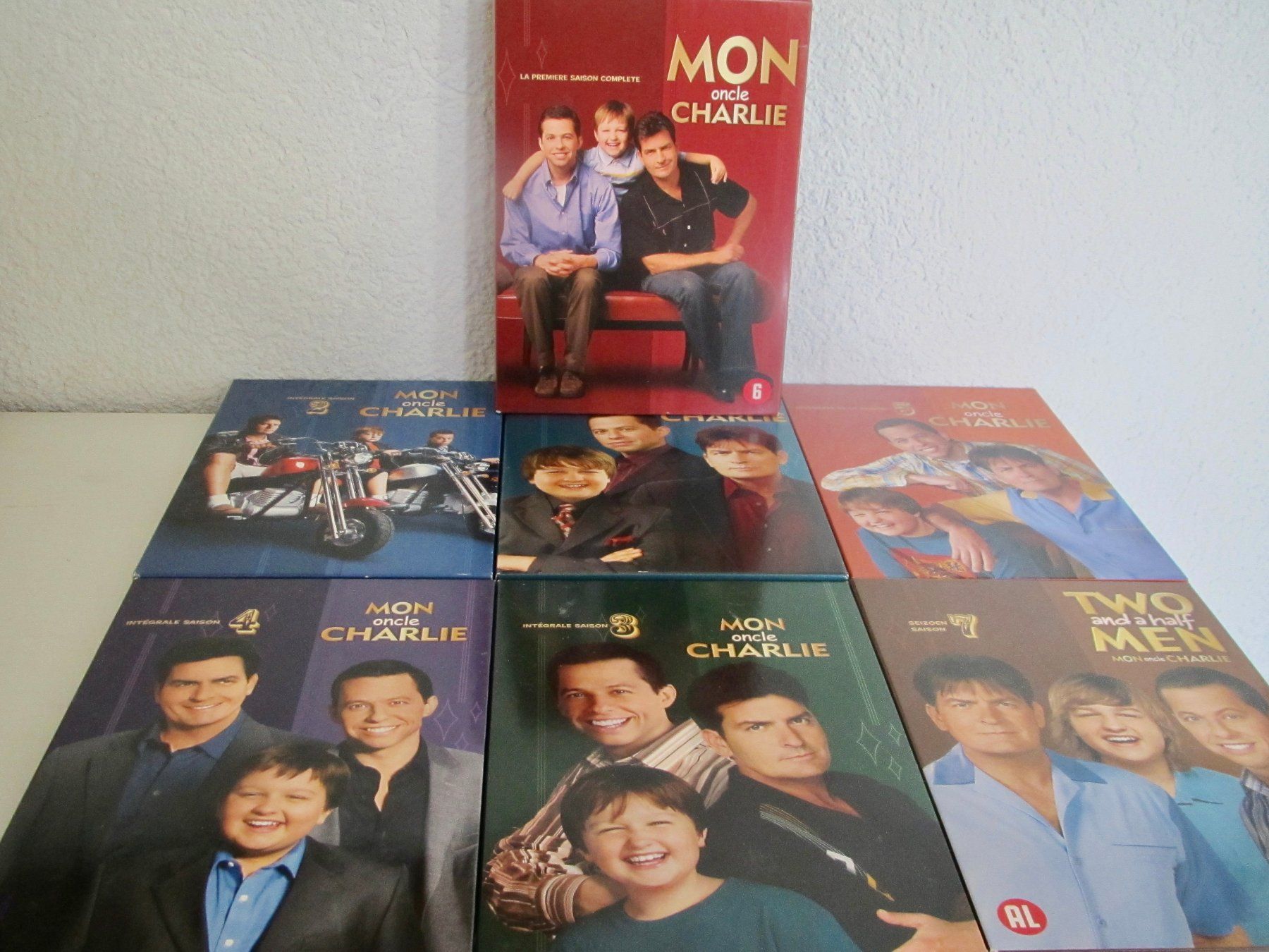 Tutti i DVDs: 10 DVD MON ONCLE CHARLIE – Usato da Murten venduto da Selliot