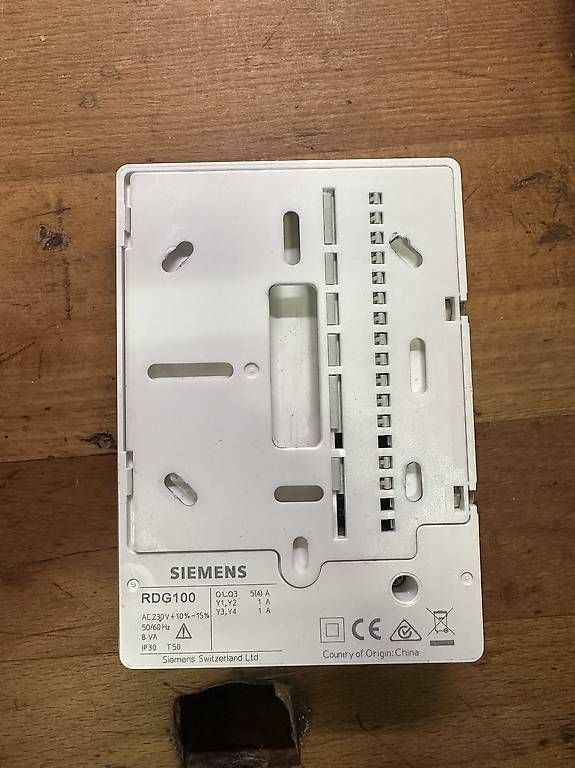 Sistema di controllo: Thermostat Siemens RDG 100 – Usato da Renens venduto da lau_l6j6 1
