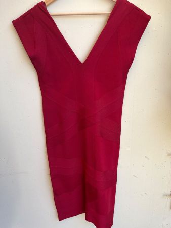 Neuwertiges Vakko Abend Kleid