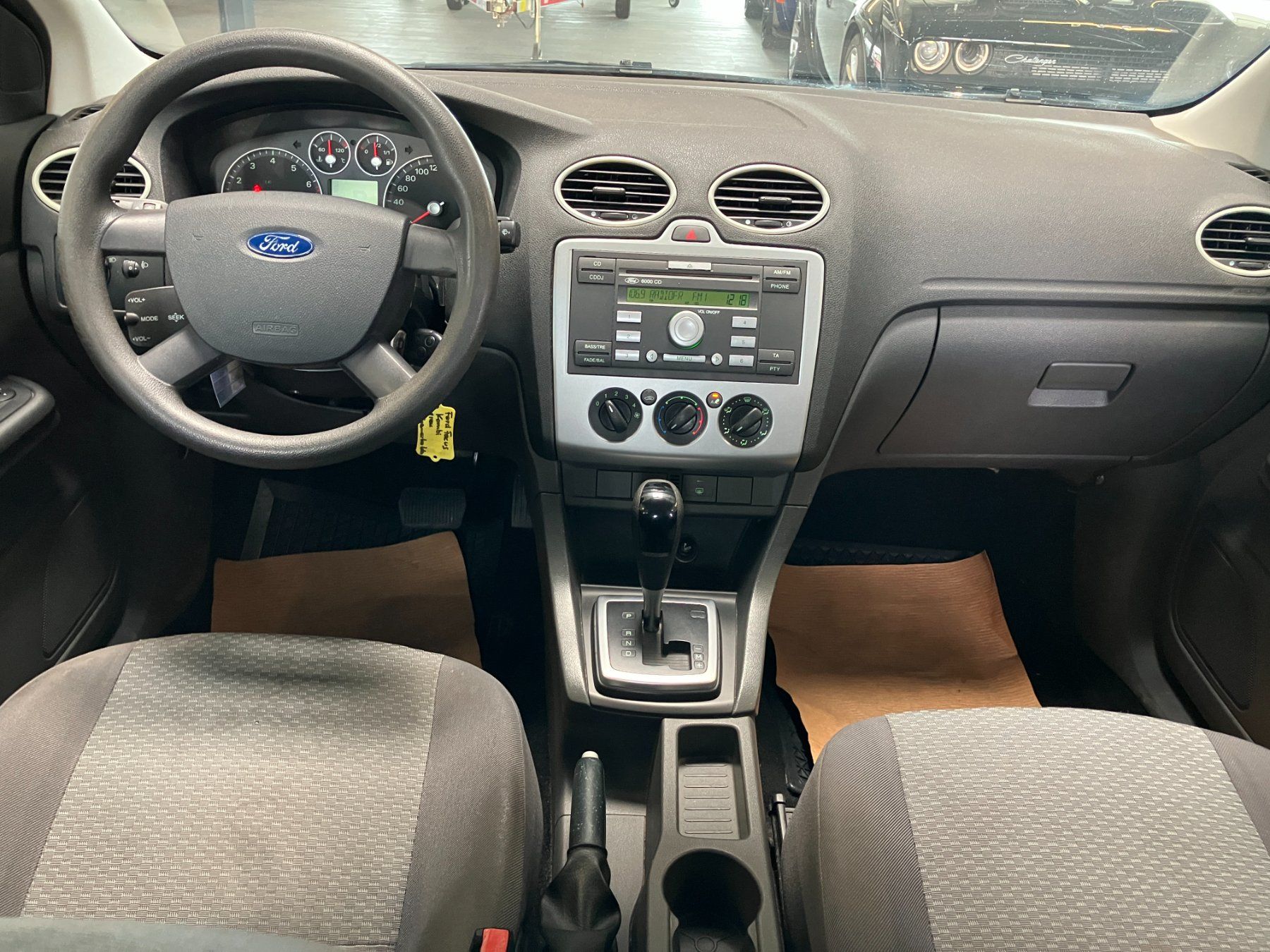 Ford Autos: FORD Focus 1.6i Carving Automatic – Gebraucht aus Gampelen von Steuer0 7