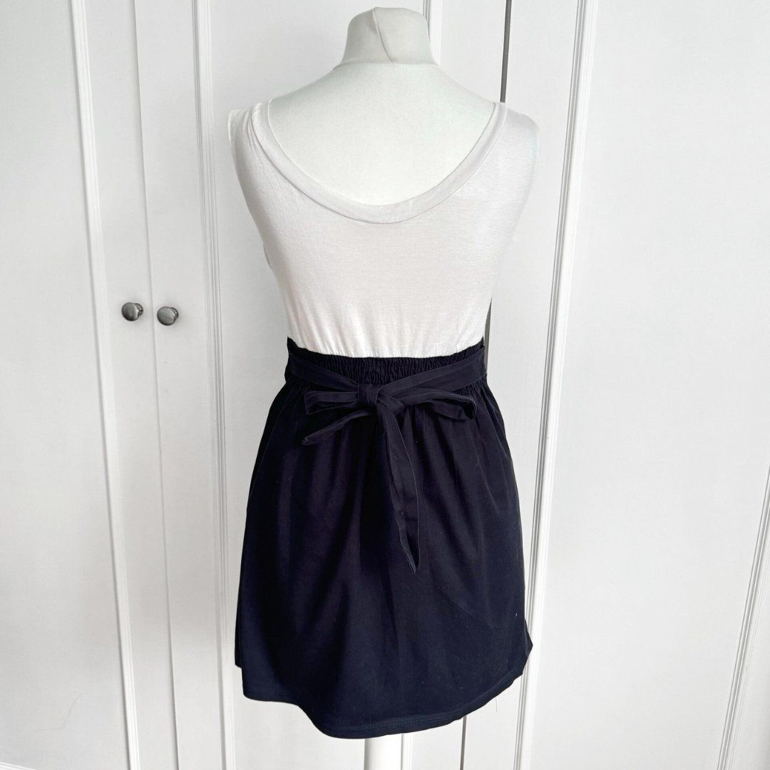 Vestiti: Robe Courte Sans Manches Blanche & Bleu - Taille Unique – Usato da Vevey venduto da secondlifevevey 2