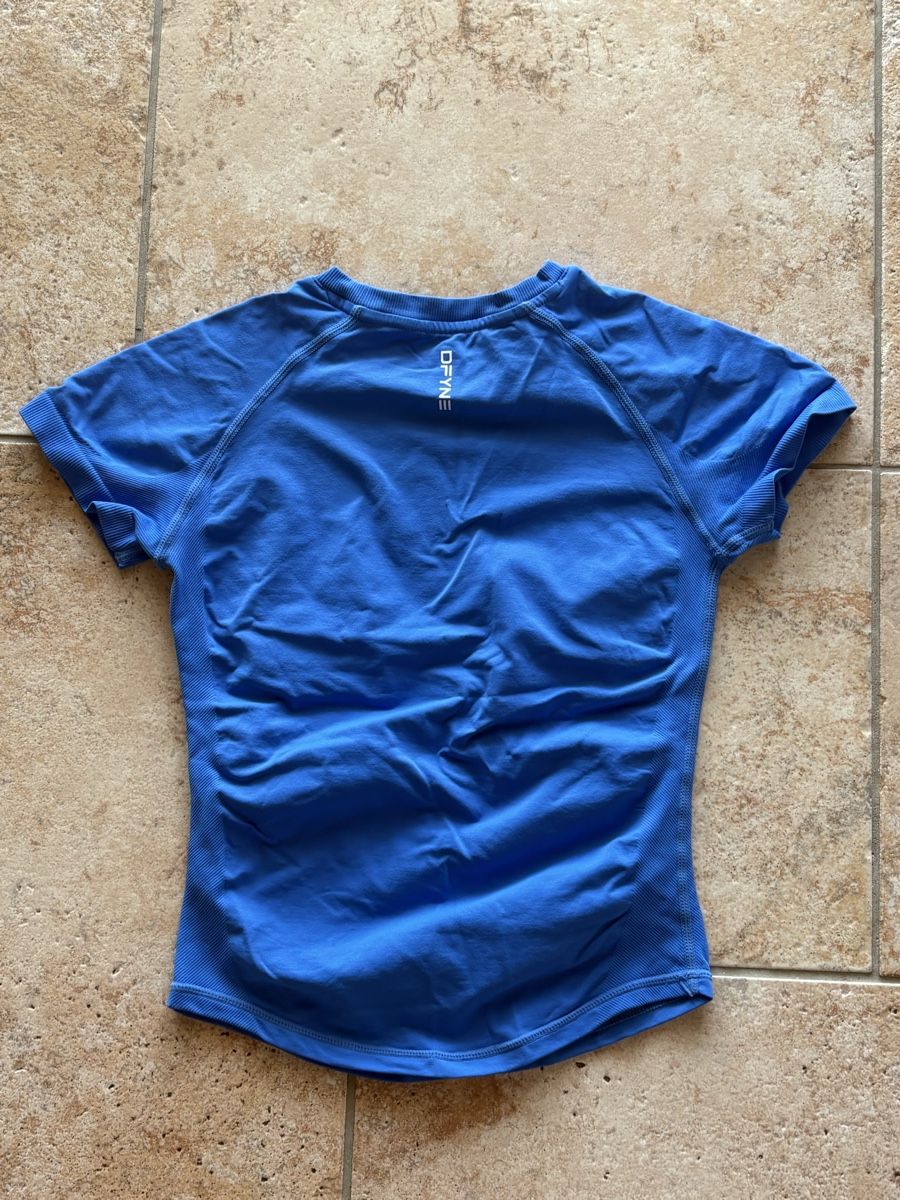 T-Shirts: Dfyne impact short sleeve top – Neu (gemäss Beschreibung) aus St-Prex von Chiaralop 1