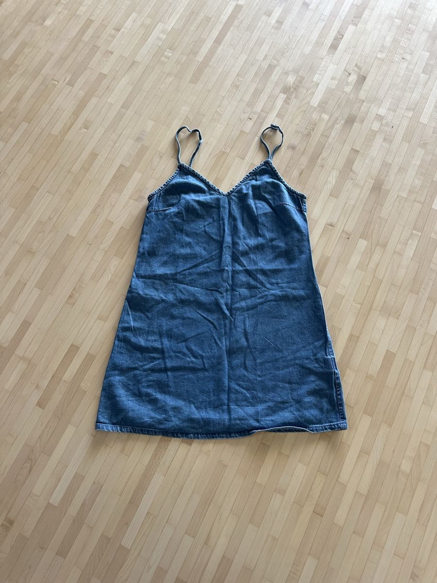 Kleider: Kleid Jeans Grösse M – Gebraucht aus Beromünster von Moritz0112