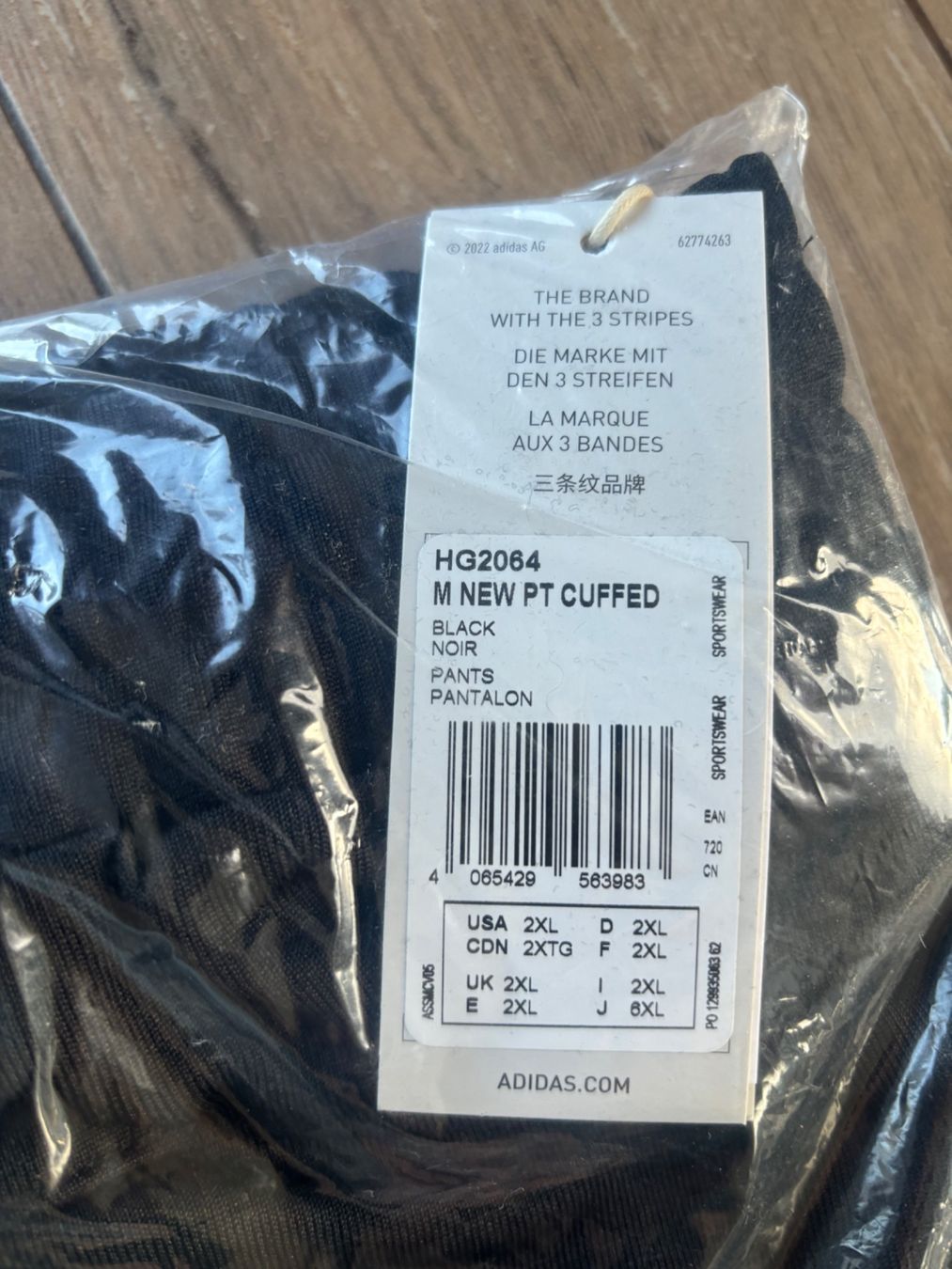 Adidas Pantaloni: 2XL_adidas_NEU_LP 85 sfr – Nuovo e nell'imballaggio originale da Versegeres venduto da kista 1