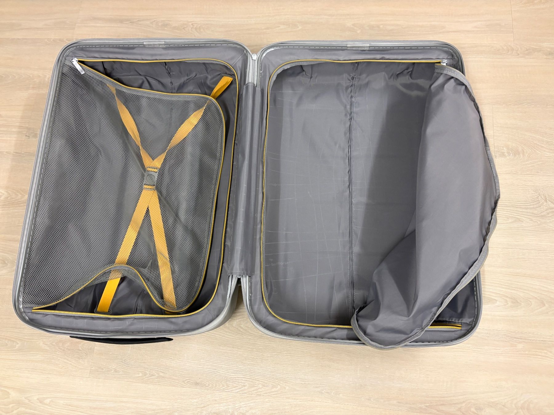 Samsonite Reisekoffer: Koffer, Samsonite , 105 Liter/4.6Kg/silber, Modell Spinner – Gebraucht aus Dübendorf von nerino03 5