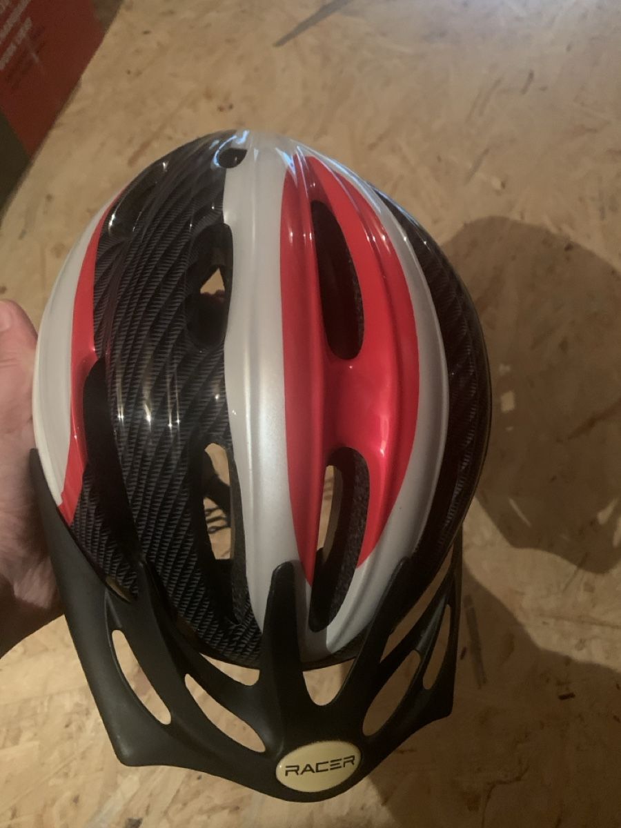 Caschi: Casque vélo taille M – Usato da Neyruz FR venduto da Mendest