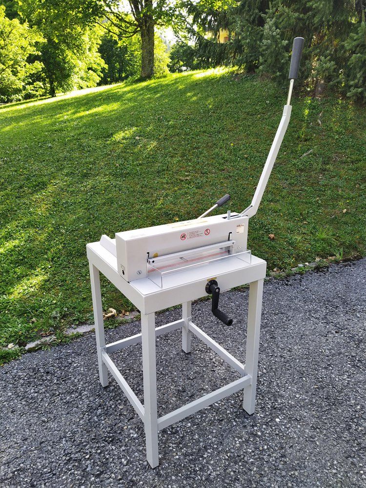 Altro materiale per ufficio: Découpeuse / Massicot Ideal 3905 – Usato da Morgins venduto da Laurentcorinne 3