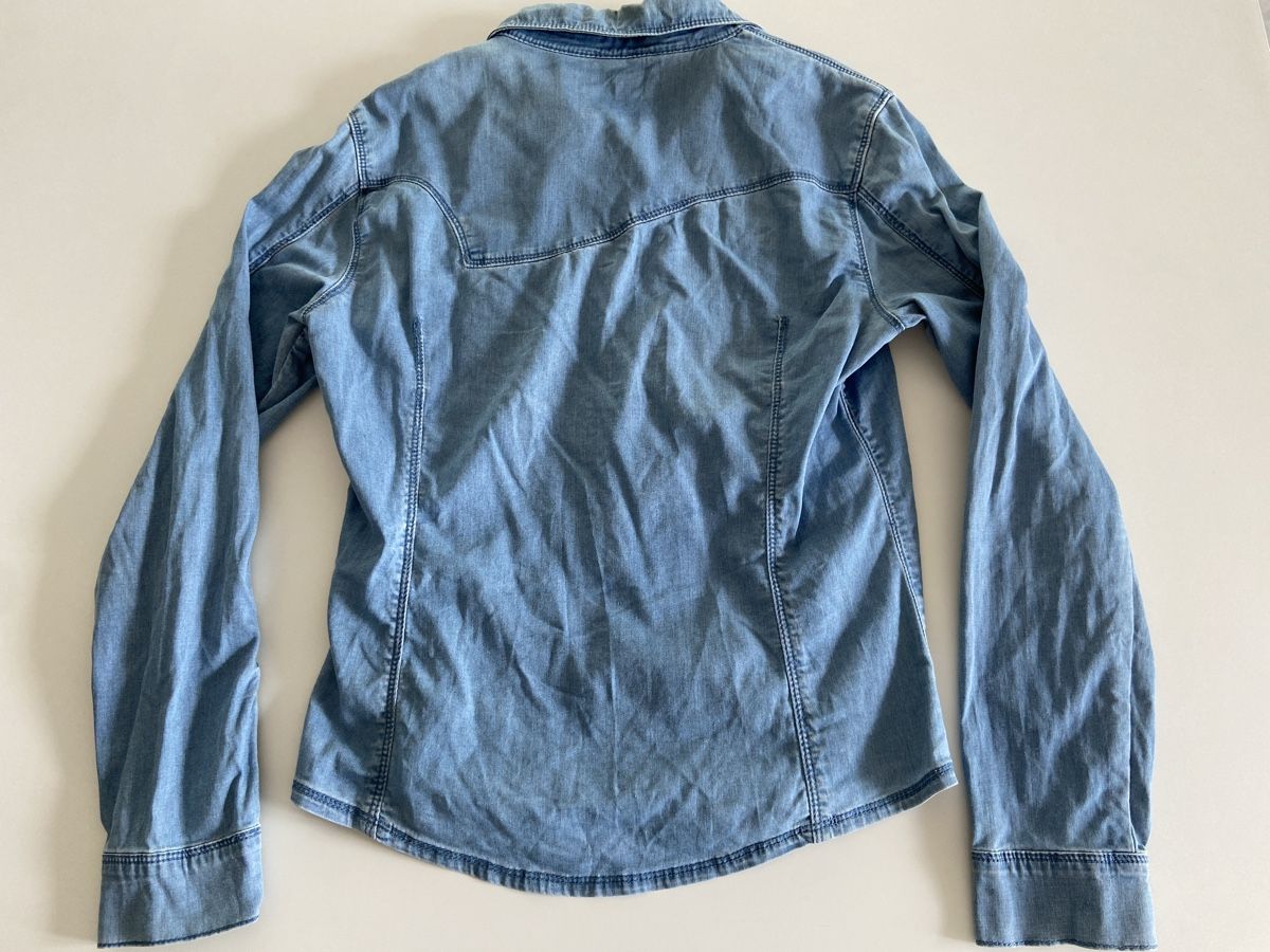 Only Camicette, T-shirt & Top: Taillierte Jeansbluse Jeanshemd Only M oder 164 – Usato da Luzern venduto da Nordischkind 3
