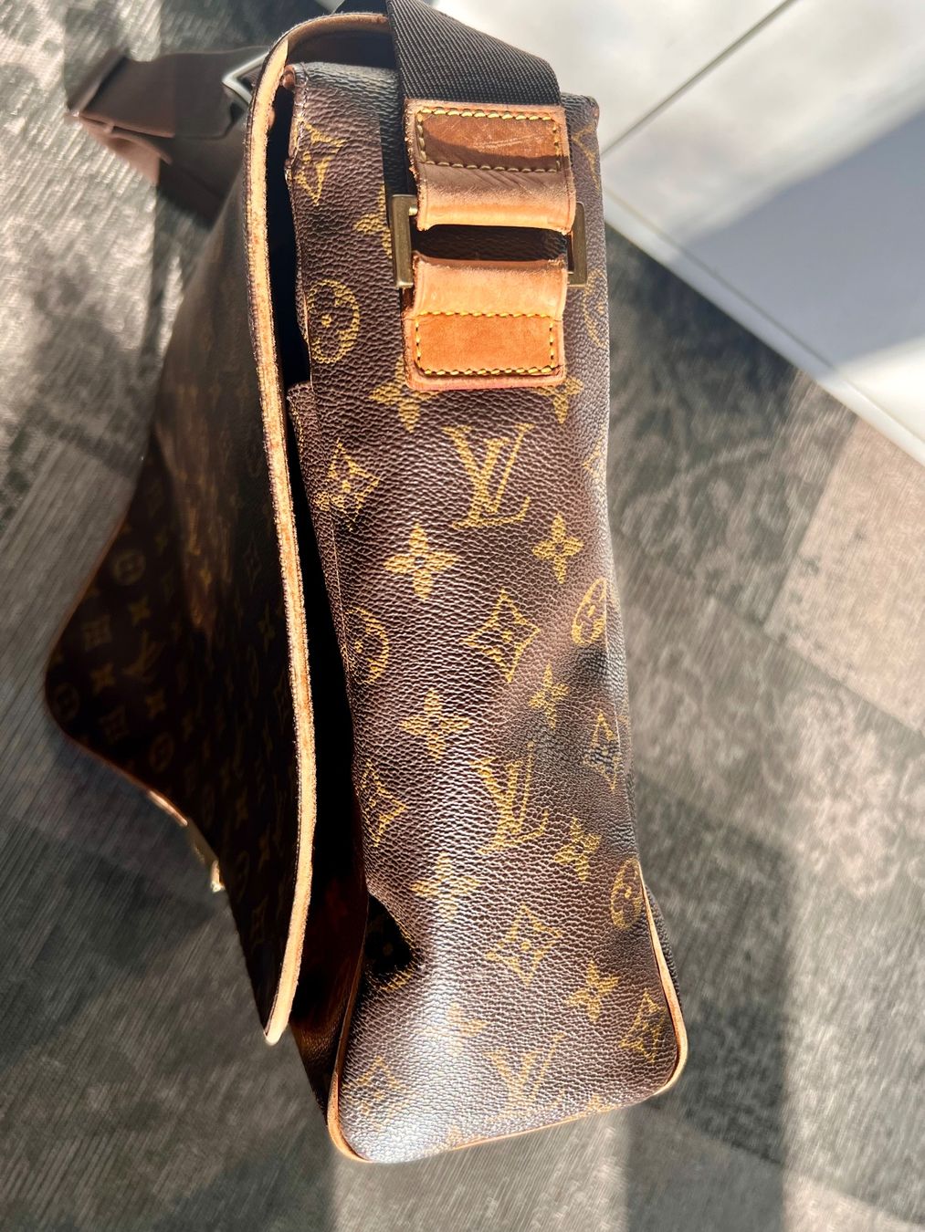 Louis Vuitton Borse: LOUIS VUITTON ABESSES MESSENGER MONOGRAM CANVAS M45257 – Usato da Pratteln venduto da Luxus.Fee 1