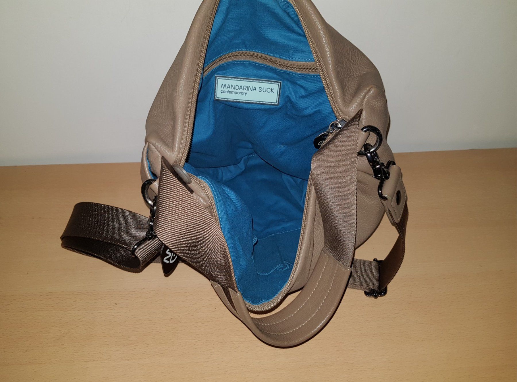 Mandarina Duck Borse da donna: Mandarina Duck Mellow Ledertasche – Usato da Basel venduto da fafa68 8