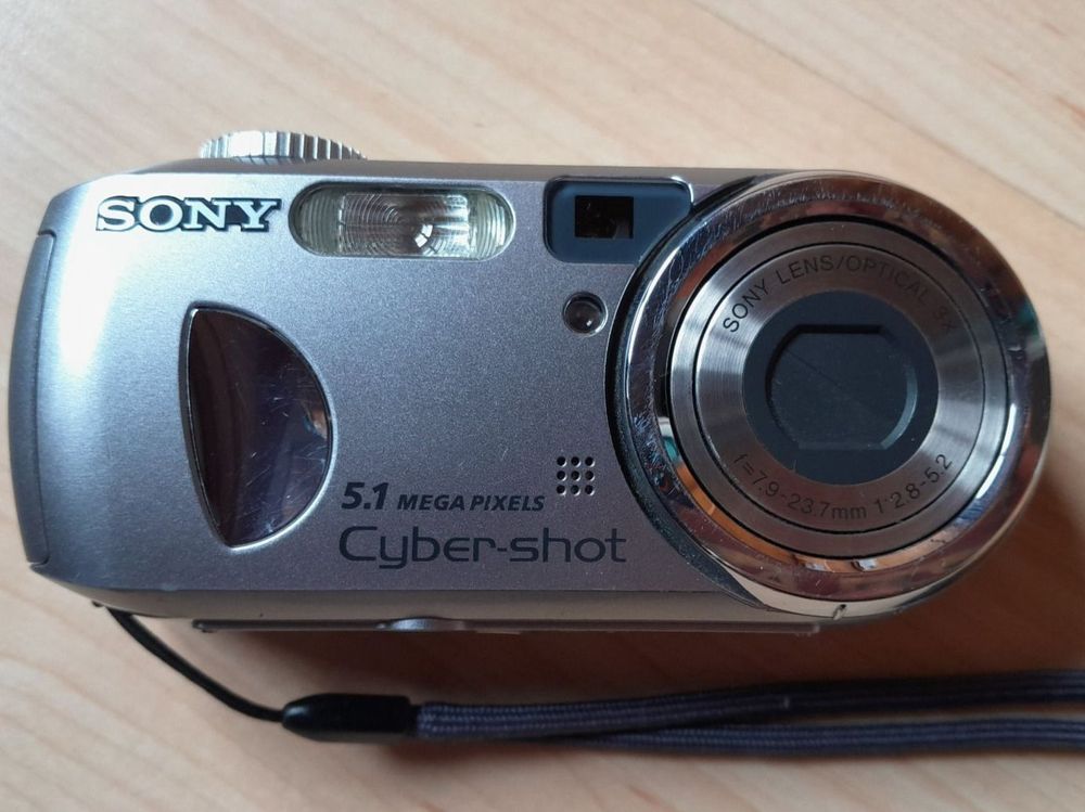 SONY Cybershot DSCP93A, 5,1 MegaPixel Kaufen auf Ricardo