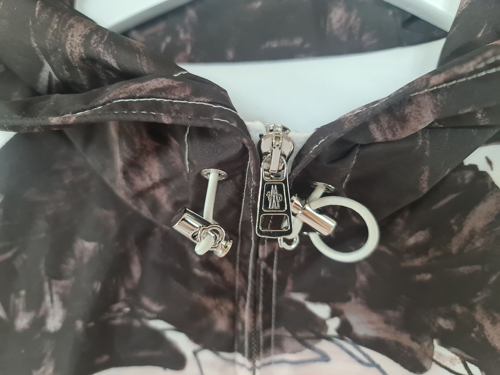 Moncler Giacche: MONCLER Jacke / Regenjacke Gr. 2 / DE 38 – Nuovo (secondo la descrizione) da Adliswil venduto da sauerbraten87 3