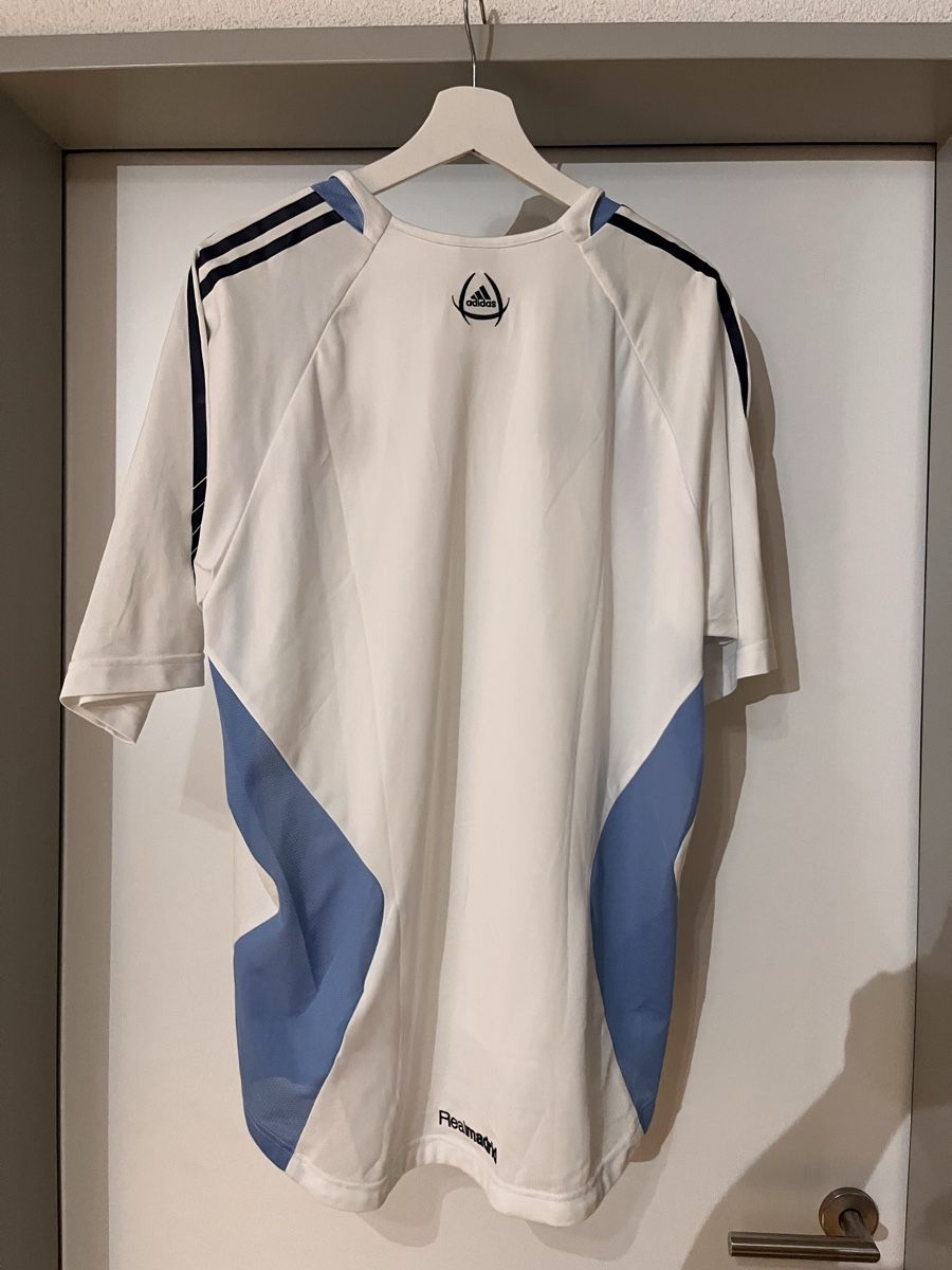 T-Shirts: Real Madrid Trainigshirt – Gebraucht aus Staufen von iker 1