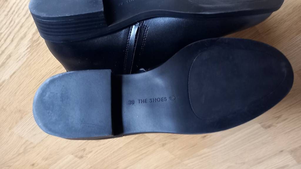 Damenschuhe: Stiefel einmal getragen – Gebraucht aus Wattwil von Rainbow412 1