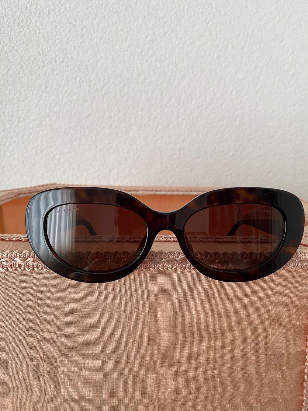 Chanel Occhiali & Lenti: Chanel Sonnelbrille 2026 – Nuovo e nell'imballaggio originale da Langenthal venduto da mariquita 2