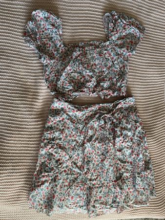 Joli ensemble fleuri