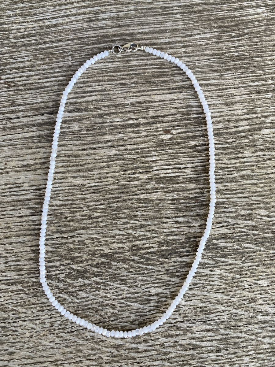Catenine: Halsketten aus Chalcedon, Edelstein! – Usato da wichtrach venduto da elvena 2