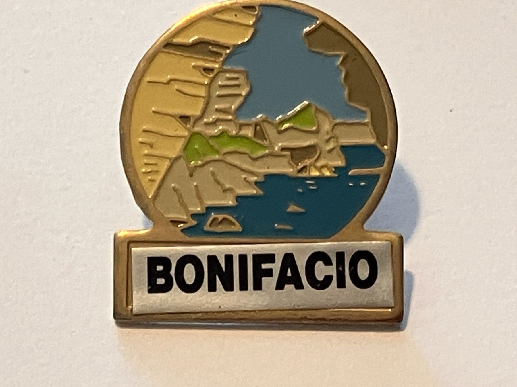 Placchette & Badge: 1 Pin Bonifacio – Usato da Basel venduto da djwwpp
