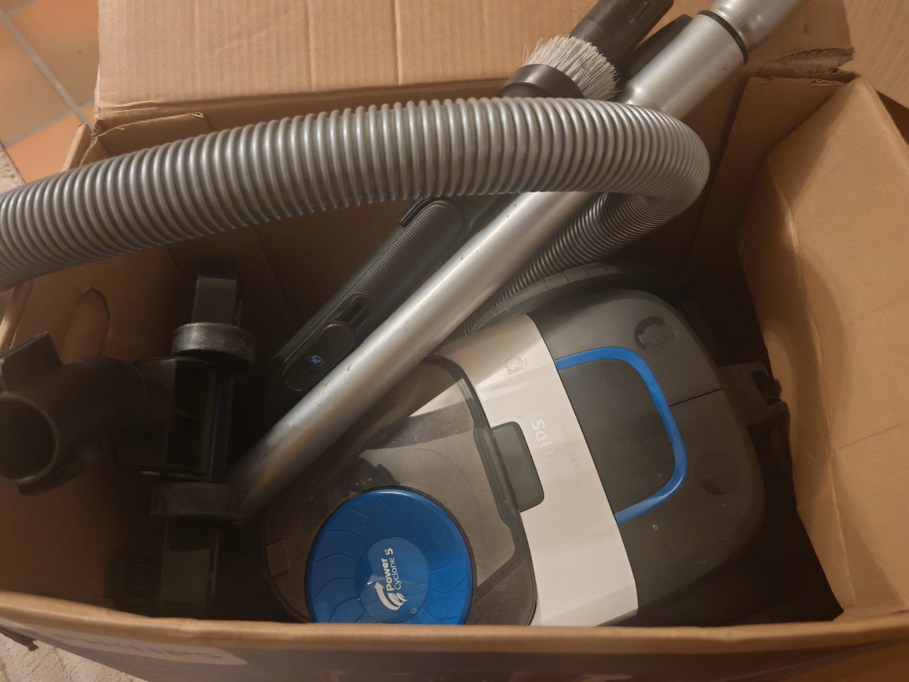 Philips Aspirapolveri & Accessori: Philips 3000 Series PowerPro Compact staubsauger, – Usato da Basel venduto da Ytel_bin 1