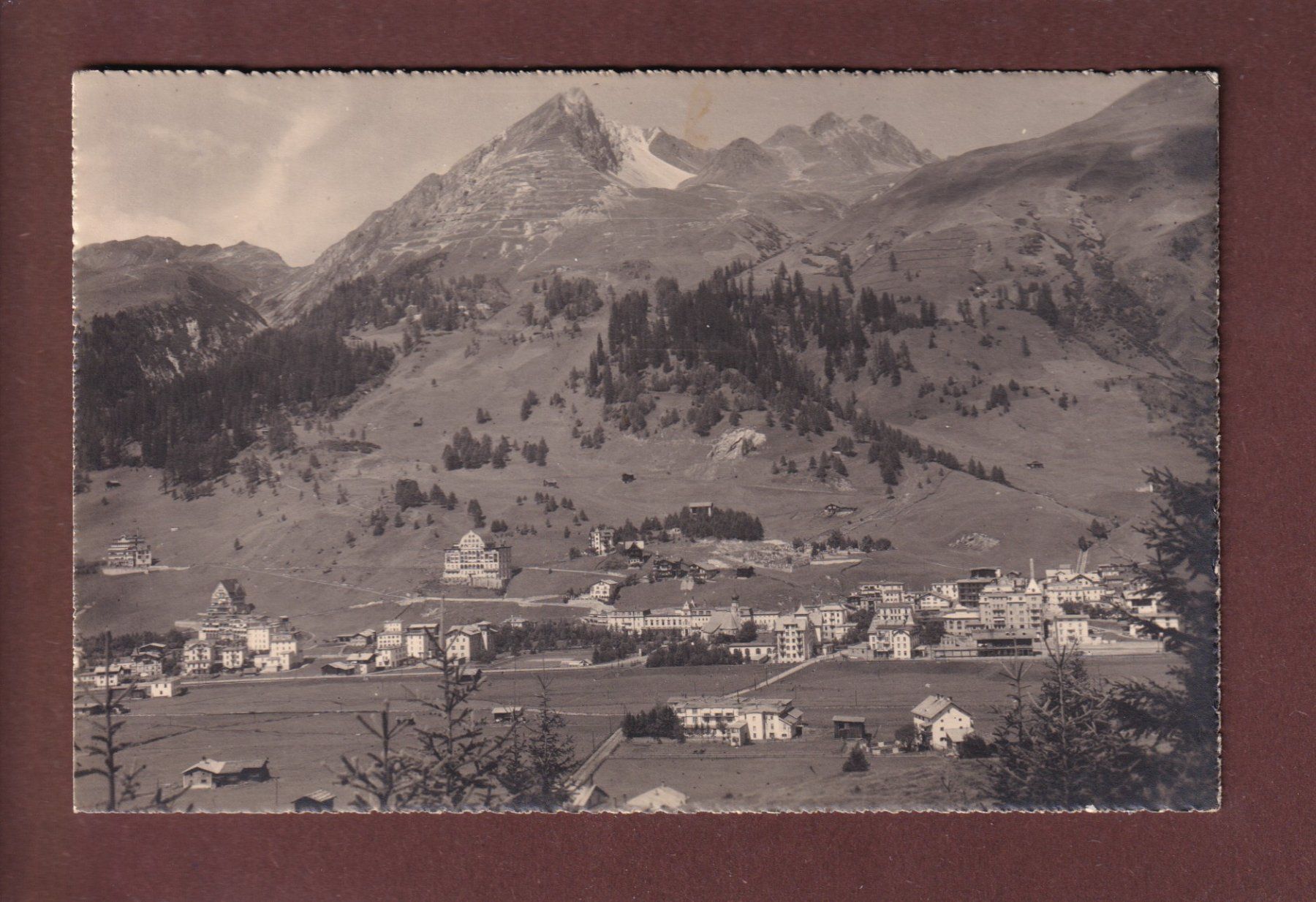 Cartoline postali: DAVOS-DORF gegen Schiahorn – Usato da Pully venduto da nicecards