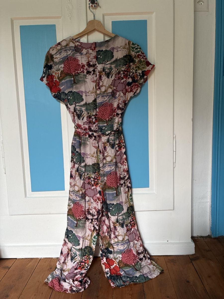 Jumpsuits: Bunter Jumpsuit – D'occasion à Schönenwerd par Xenia.Buechl 1