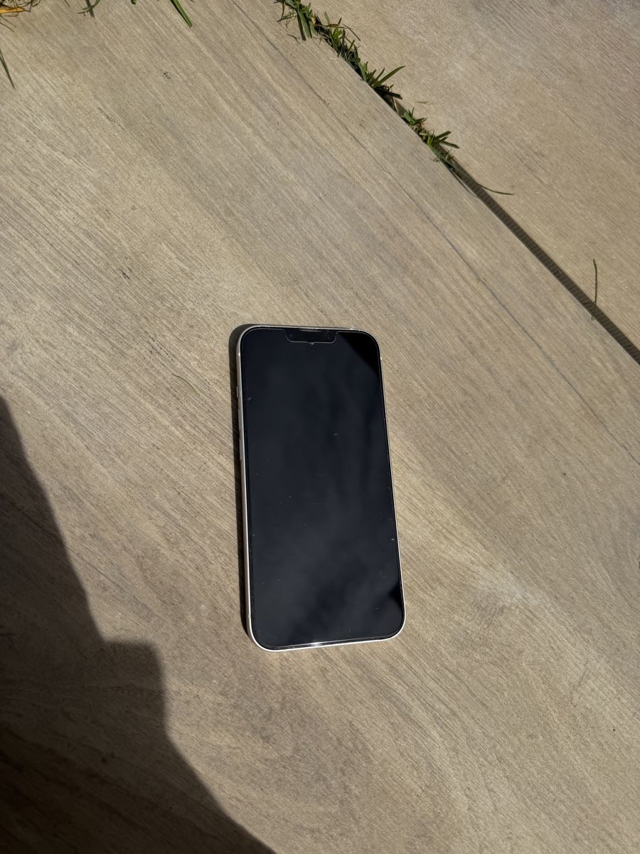 Apple Telefoni cellulari / Smartphones: iPhone 13 (256GB) Starlight – Usato da Wil SG venduto da Ciara13 2
