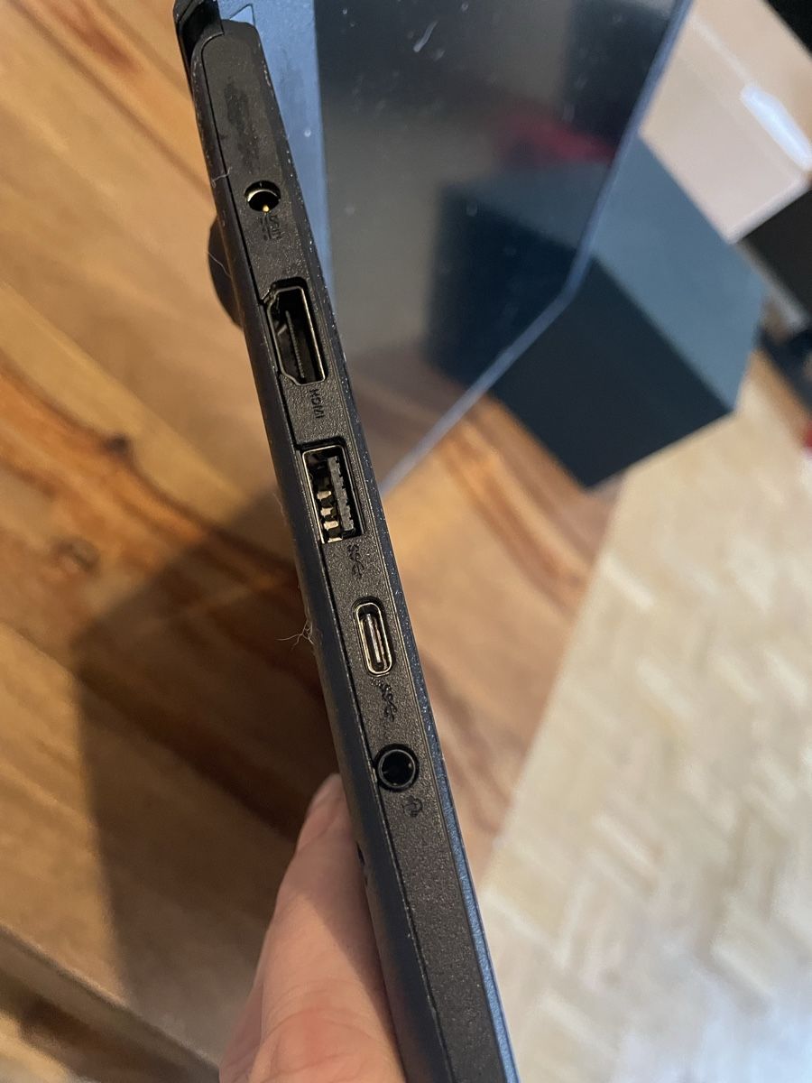 Asus Notebook: Asus E410M - Ordinateur portable 14" - État Impeccable! – Usato da Ecublens VD venduto da mar_qw6r 2