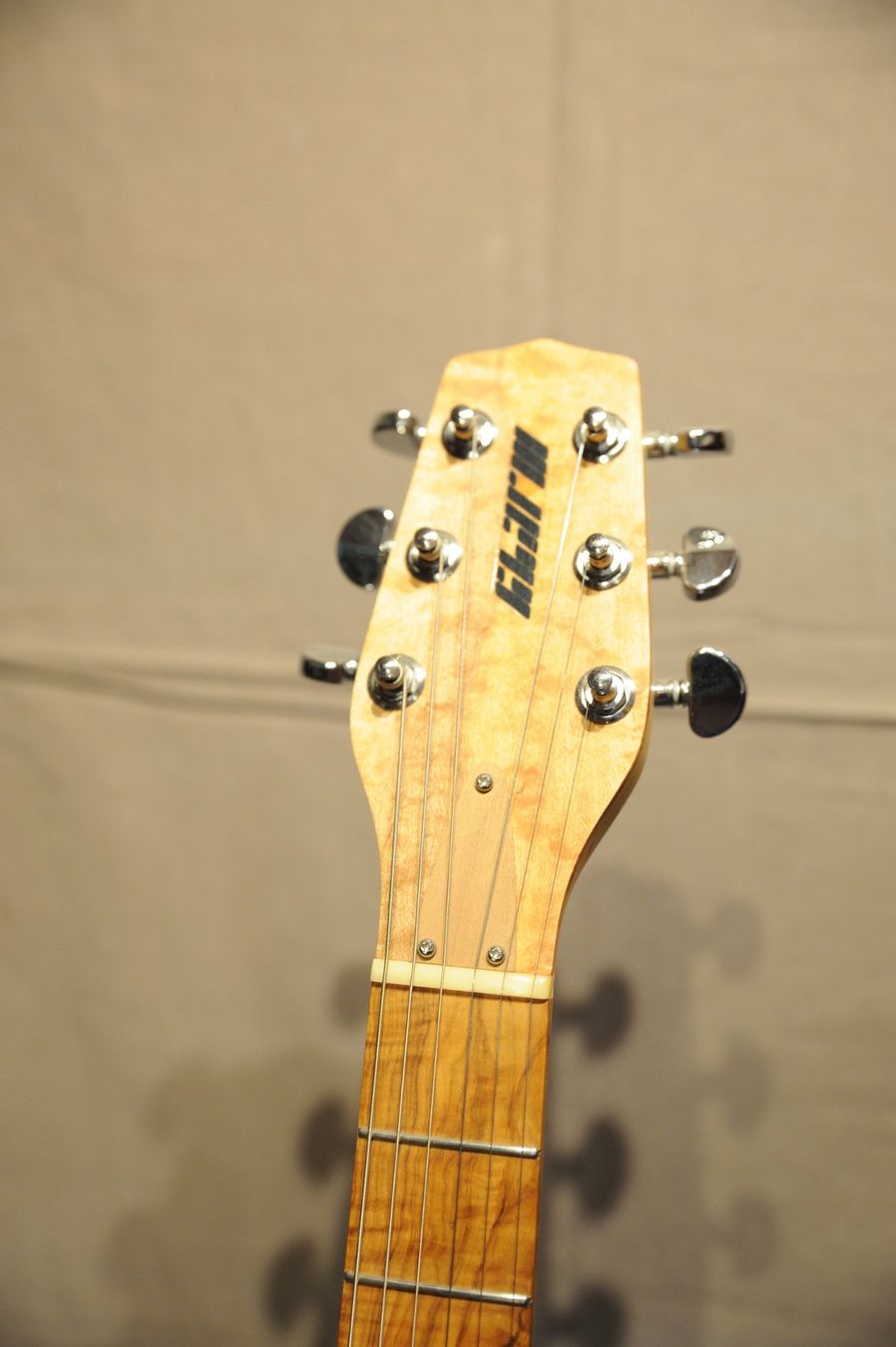 Instruments de musique: Handgemachte Double Cut Gitarre – D'occasion à Utzenstorf par stoeffu77 3