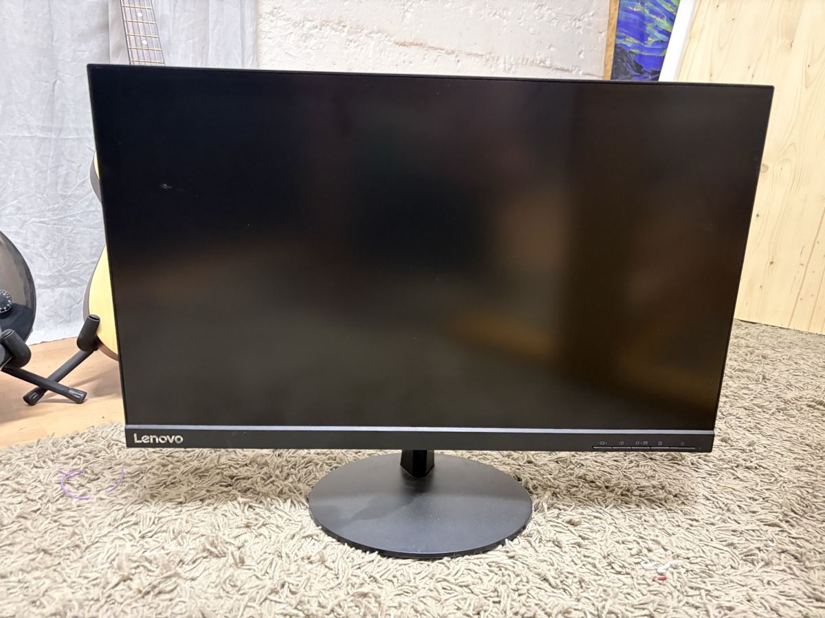Monitor: Lenovo PC Bildschirm – Usato da Dulliken venduto da wma1