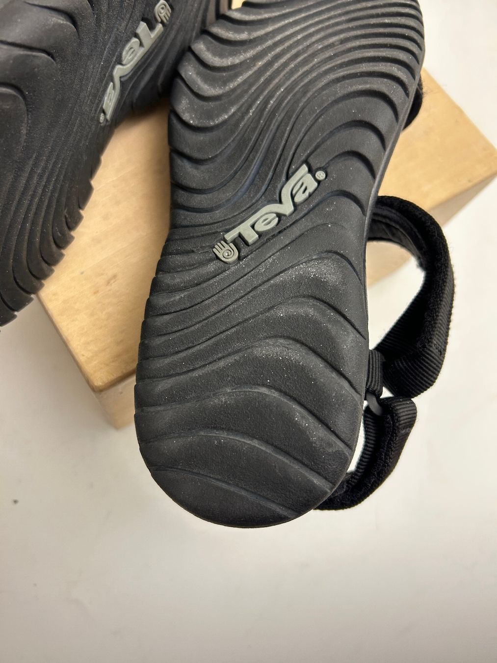 Scarpe da uomo: TEVA Sandalen Gr. 39, neuwertig – Usato da Rheineck venduto da emma.gut 6