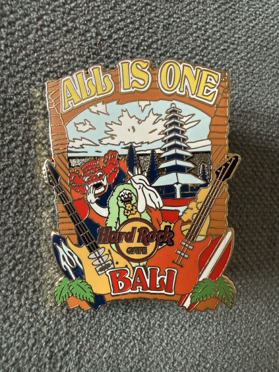 Hard Rock Cafe Placchette & Badge: Pins hard rock café Bali – Usato da Genève venduto da fat_8jwz