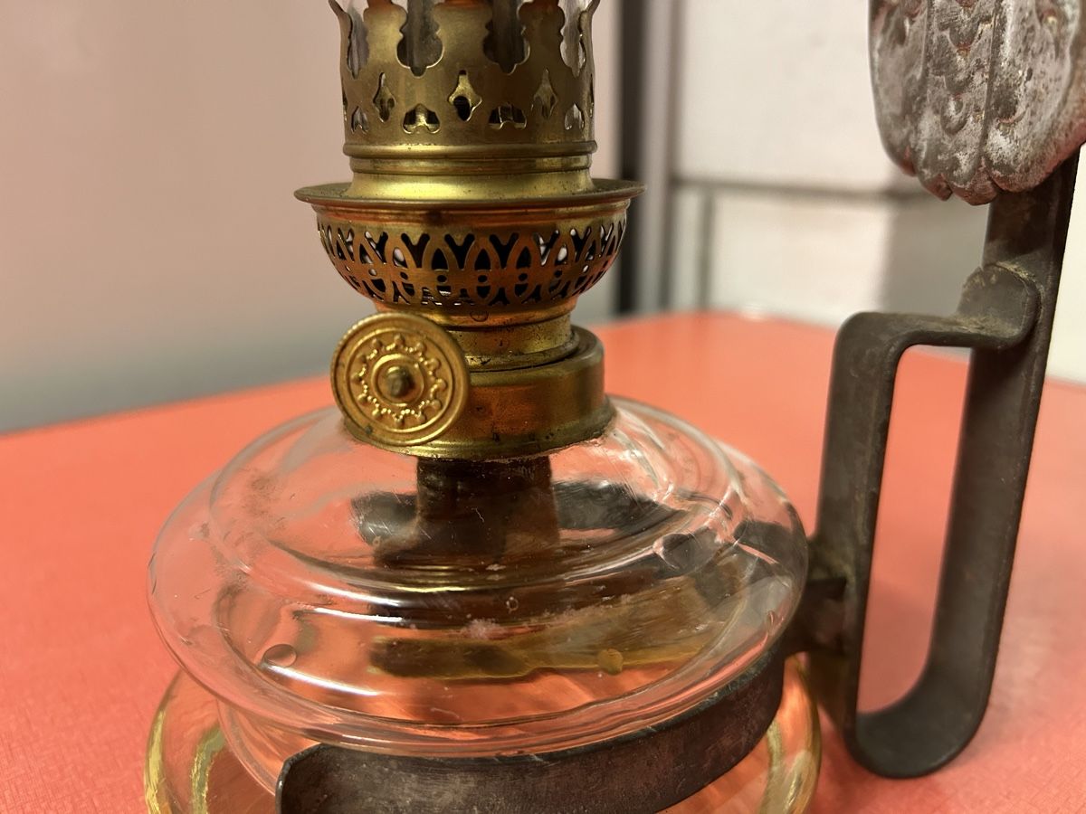 Lampen: Antike Petroleumlampe mit Wandhalterung – Gebraucht aus Lanzenhäusern von vic63 4