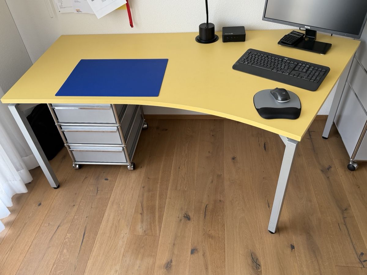 Scrivanie: Bürotisch Embru, gelb – Usato da Eschenbach LU venduto da rut_6fyc