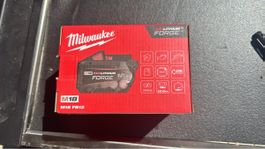 Milwaukee M18 RedLithium Forge 12.0Ah Akku neu