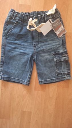 Short en jean neuf avec étiquette, 122
