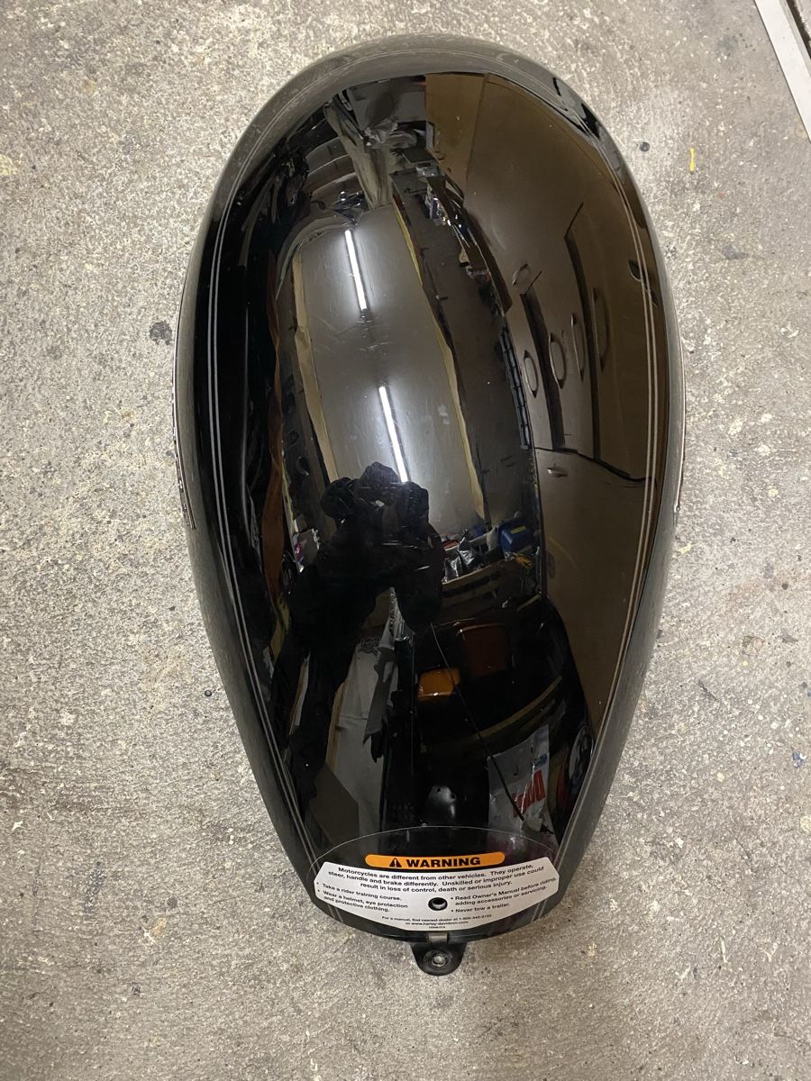 Harley-Davidson Alle Motorradersatzteile: Airbox Harley Davidson Vrod – Gebraucht aus Kaltbrunn von la77