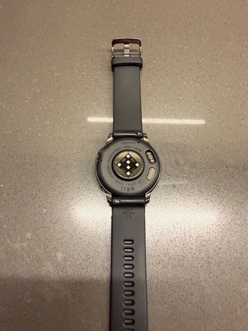 Garmin Smartwatch: Garmin Venu 4 - 45mm – Nuovo (secondo la descrizione) da Dübendorf venduto da cookiez3003 5