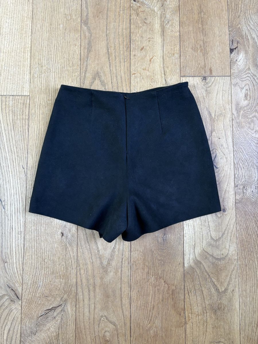 Zara Gonne: Zara Basic Skort, schwarz, Grösse M – Usato da Frauenfeld venduto da lin_77m9 1