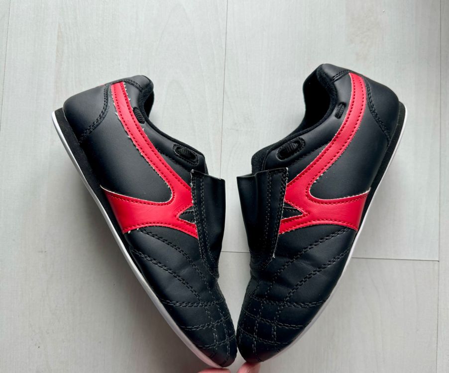 VIBLiSS Kampfsport Schuhe Damen - Rutschfeste Taekwondo & Kung Fu Schuhe