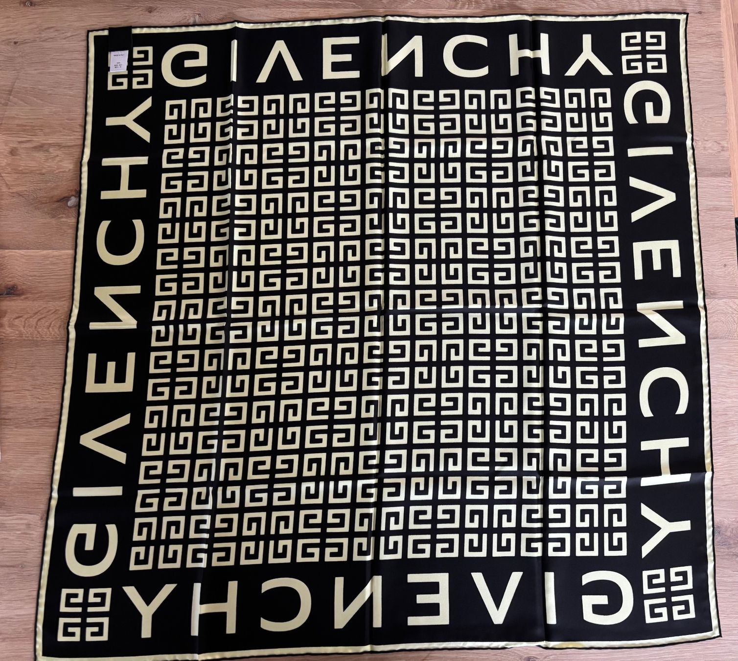 Givenchy Foulards, Tücher & Schals: Givenchy Seidentuch – Neu (gemäss Beschreibung) aus Pfungen von bayside01 4