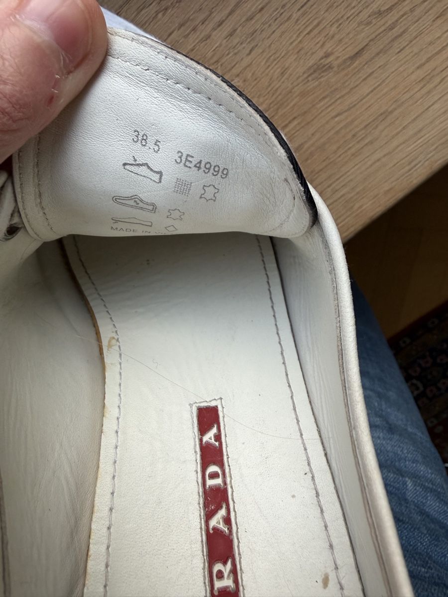 Prada Scarpe da donna: Prada Sneakers Gr. 38.5 – Usato da St. Gallen venduto da Miss_Jane_Marple 2